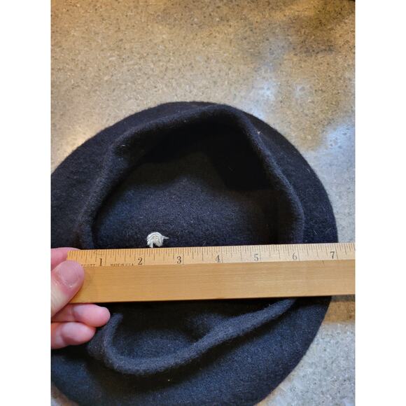 Genuine 60s Basque Boiled Wool Black Beret White Pom Pom Size Small - Picture 4 of 5